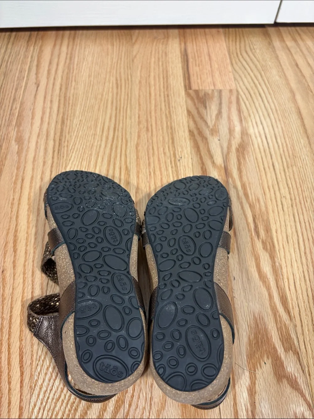 Taos Footwear Metallic Bronze Braided Strap Comfort Sandals - Picture 6 of 6